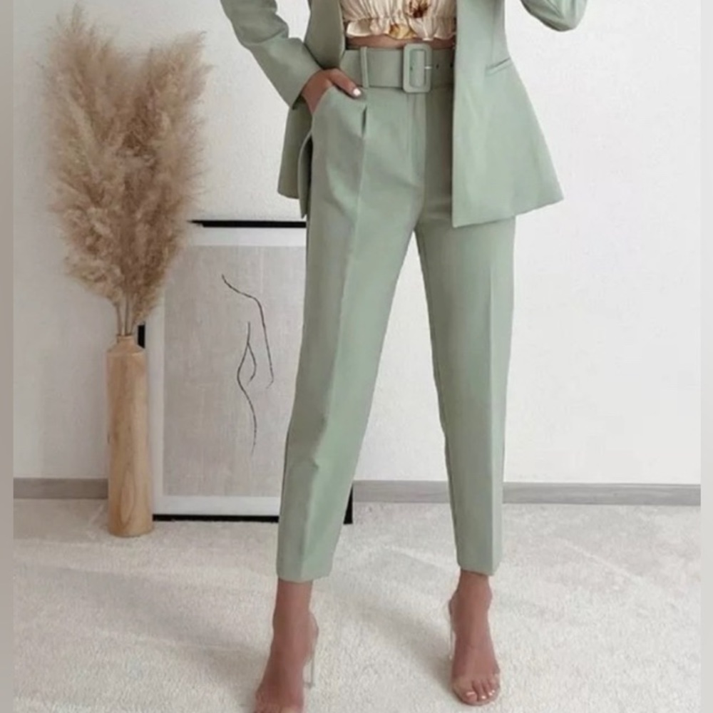 Zara Trousers, size M pale green